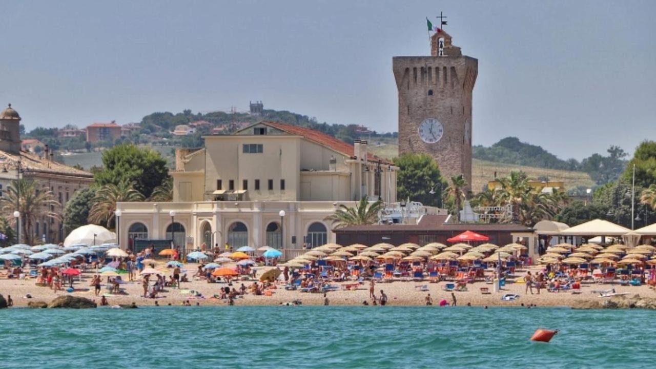 Nel Blu Dipinto Di Blu Apartman Porto Recanati Kültér fotó